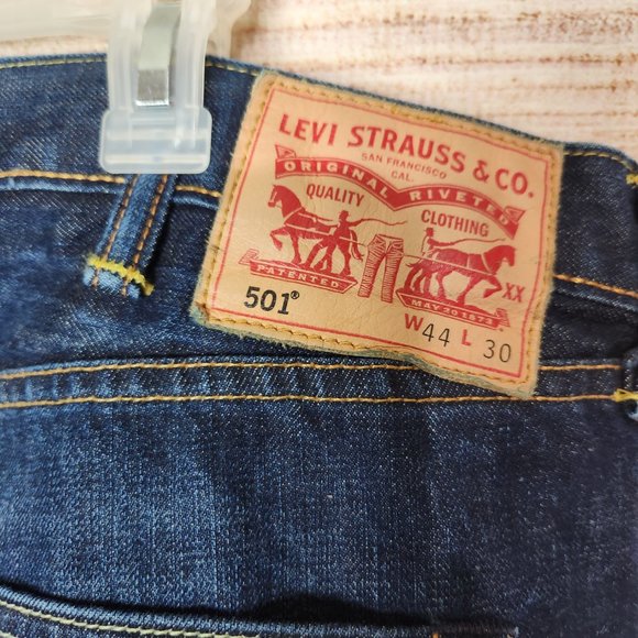 Men's 501 Button Fly Levi's Jeans Dark Wash Size 44 x 30 - Picture 9 of 12